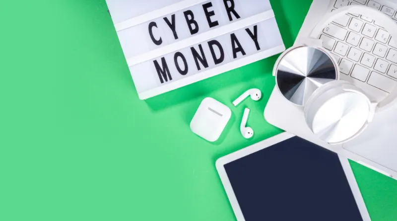 gadgets used in cyber monday email marketing posted by Coheseo